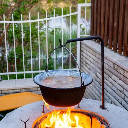 شقة Dunai Menedek